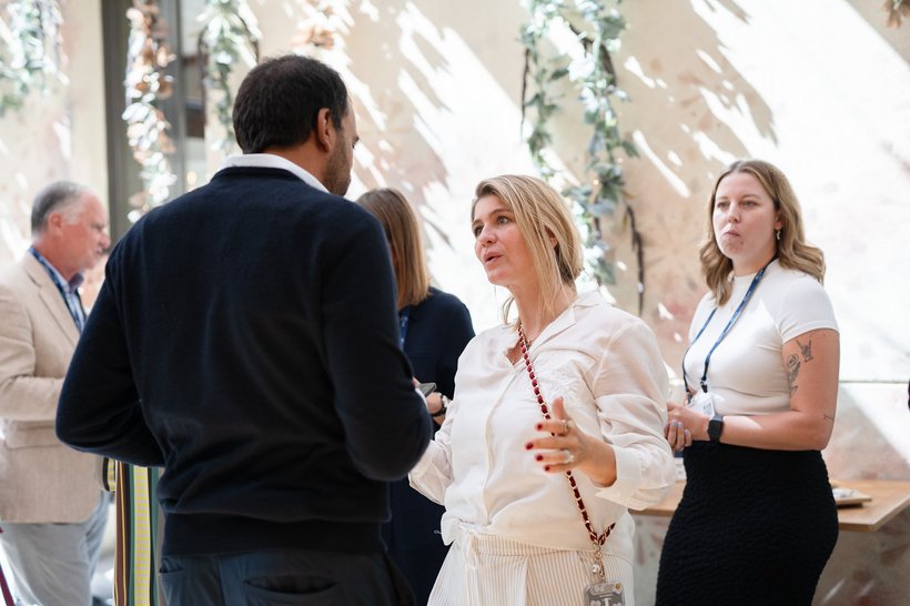 Networking durante un evento corporativo